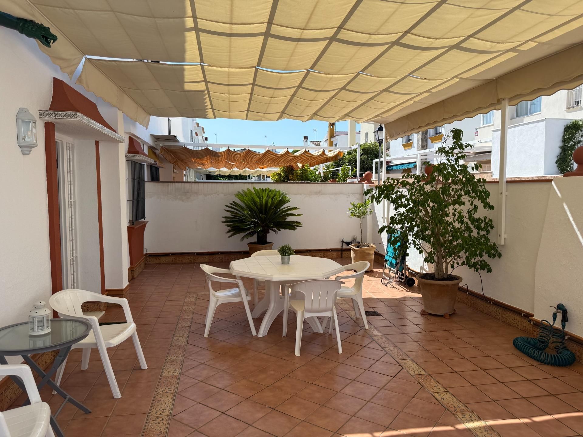 Terrace of Single-family semi-detached for sale in Chiclana de la Frontera  with Air Conditioner, Heating and Private garden