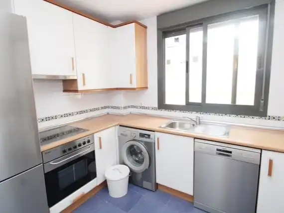 Apartament amb ascensor de lloguer a calle tomás lopez 9, imagen 5