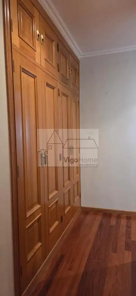 Bedroom of Duplexes for rent in Vigo   with Heating, Parquet flooring and Terrace