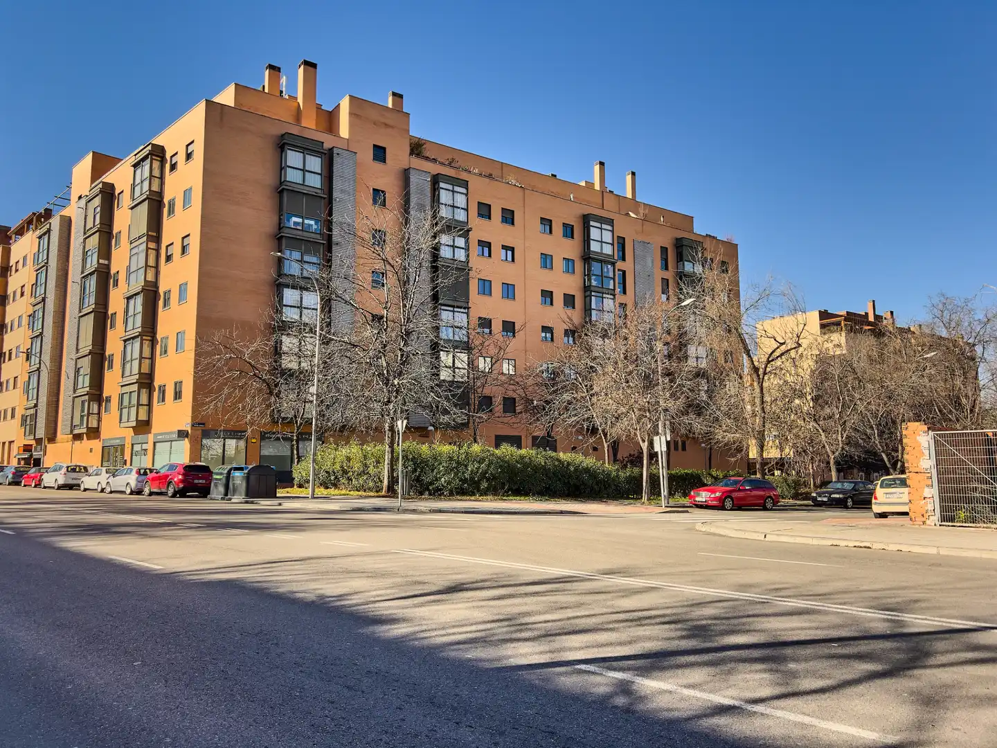 Vista exterior de Àtic en venda en Madrid amb Aire condicionat, Calefacció i Jardí privat