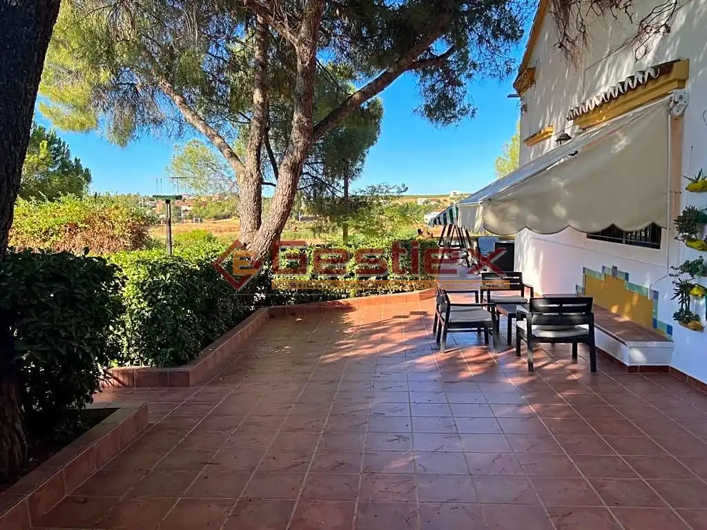 Casa amb piscina en venda a Almendralejo, imagen 10