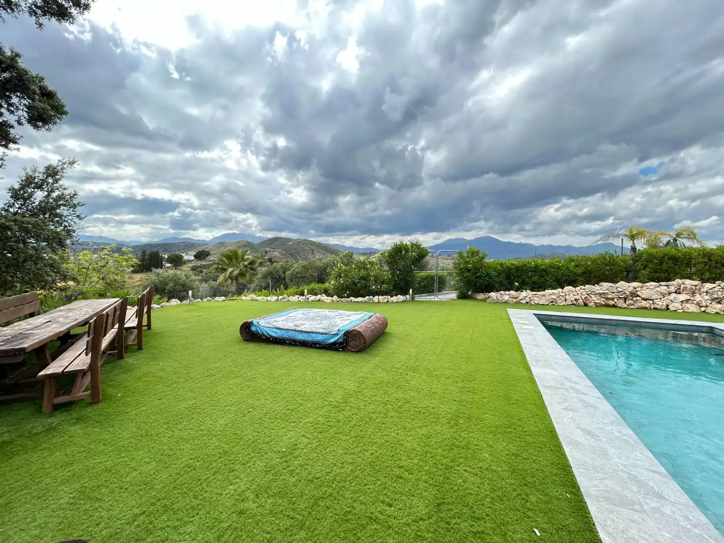 Piscina de Casa o chalet en venta en Coín con Aire acondicionado, Calefacción y Jardín privado