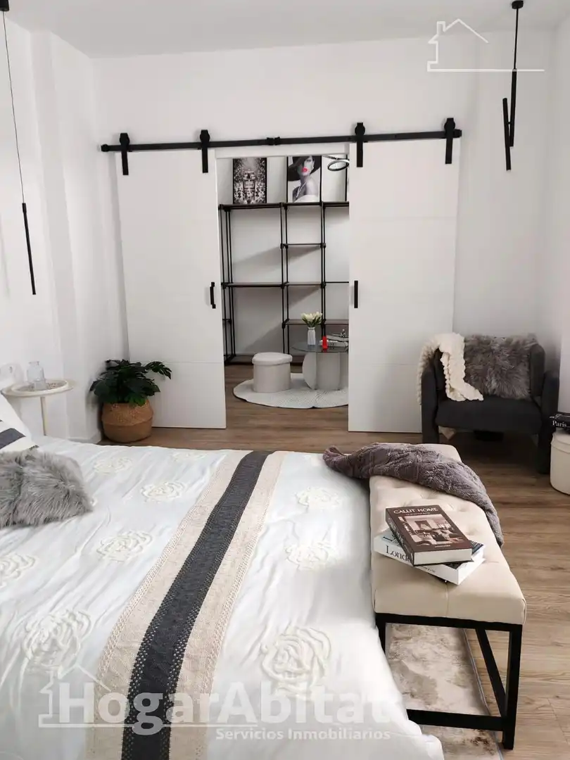 Bedroom of Attic for sale in Picassent  with Parquet flooring, Terrace and Furnished