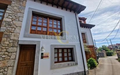 Exterior view of Duplex for sale in Llanes