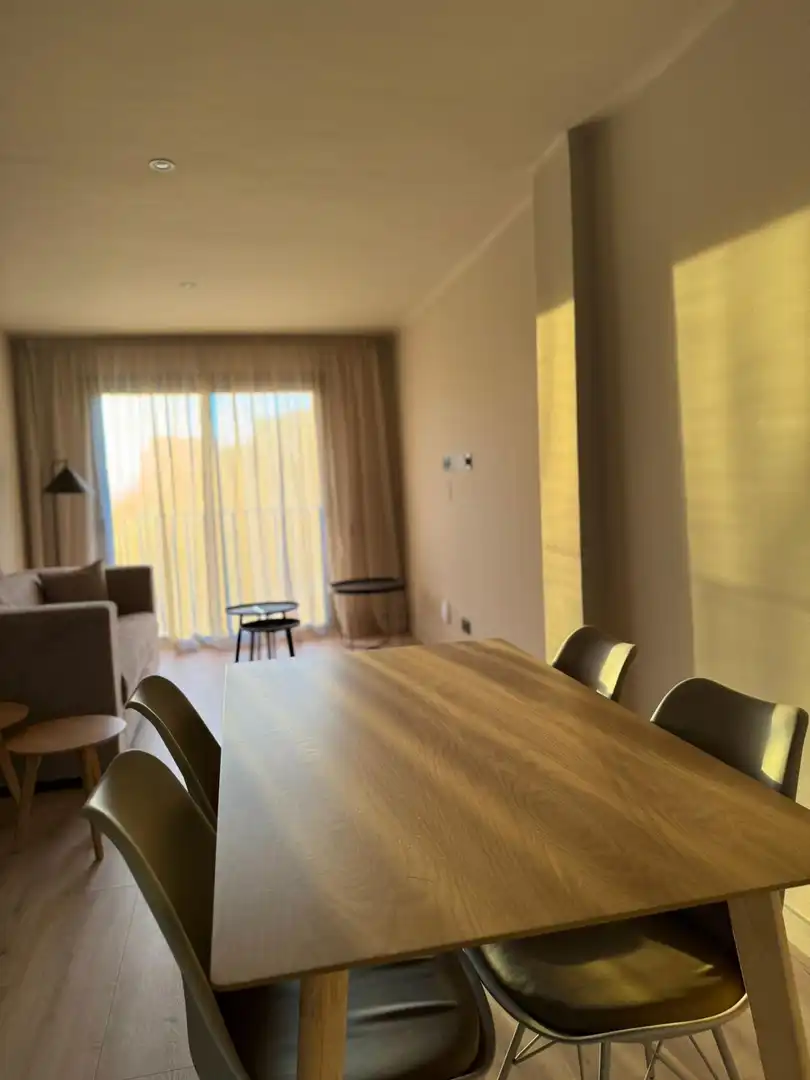 Comedor de Piso de alquiler en Barcelona con Aire acondicionado, Calefacción y Amueblado