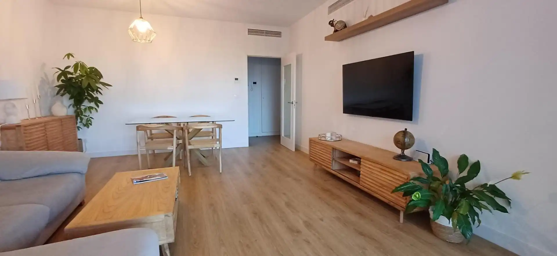 Sala d'estar de Pis en venda en Mairena del Aljarafe amb Aire condicionat, Calefacció i Parquet