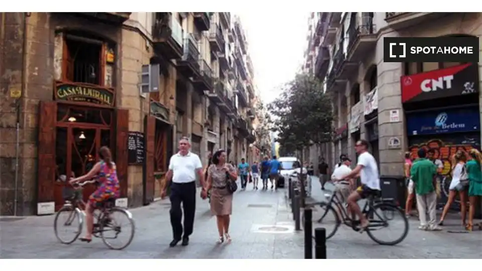 Vista exterior de Piso de alquiler en Barcelona con Aire acondicionado, Calefacción y Amueblado