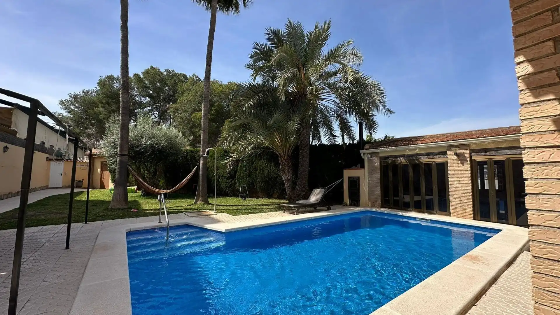 Piscina de Casa o chalet en venta en Torrevieja con Calefacción, Jardín privado y Piscina