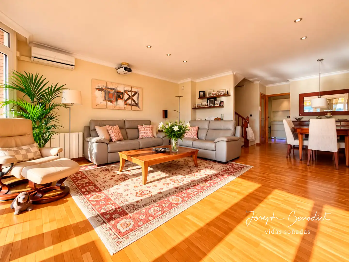 Sala de estar de Casa o chalet en venta en Castelldefels con Aire acondicionado, Calefacción y Jardín privado