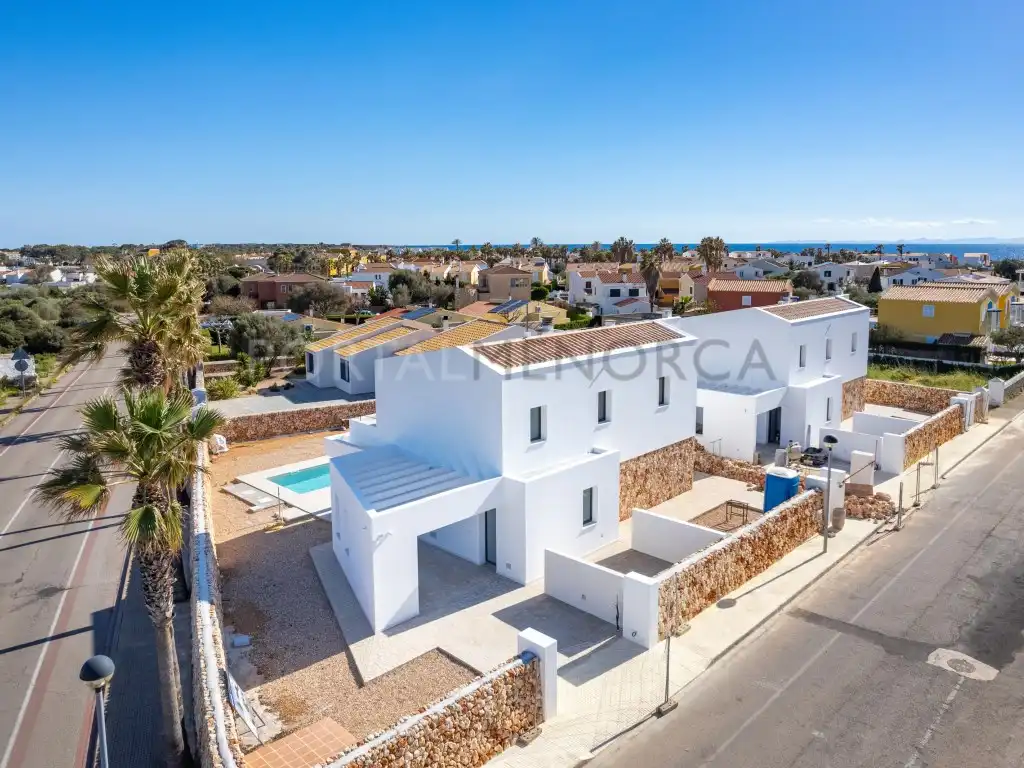 Vista exterior de Casa o chalet en venta en Ciutadella de Menorca con Piscina