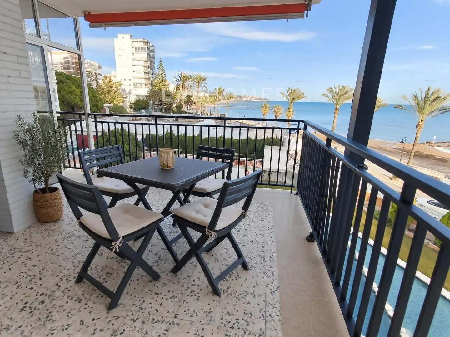Apartment with terrace to rent in Heliópolis