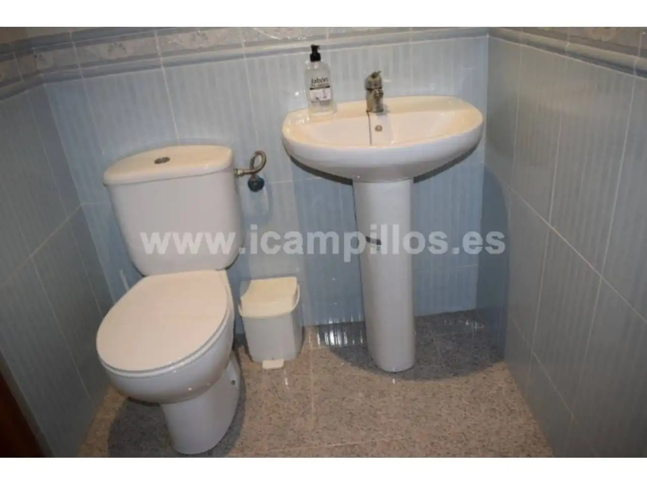 Local comercial en venda a Baena, imagen 6