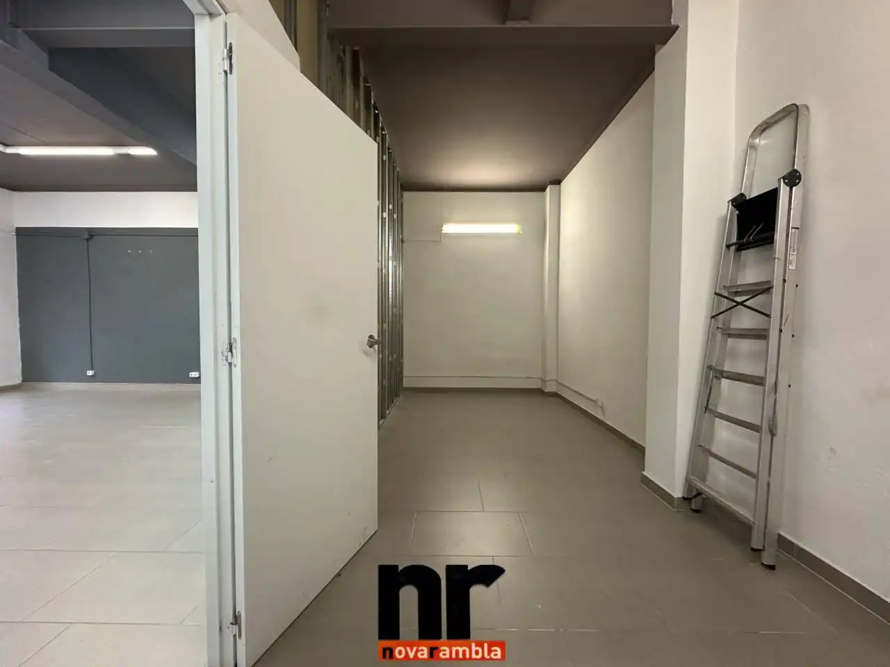 Geschaftsraum zur Miete in Calle NOU, Casc Antic