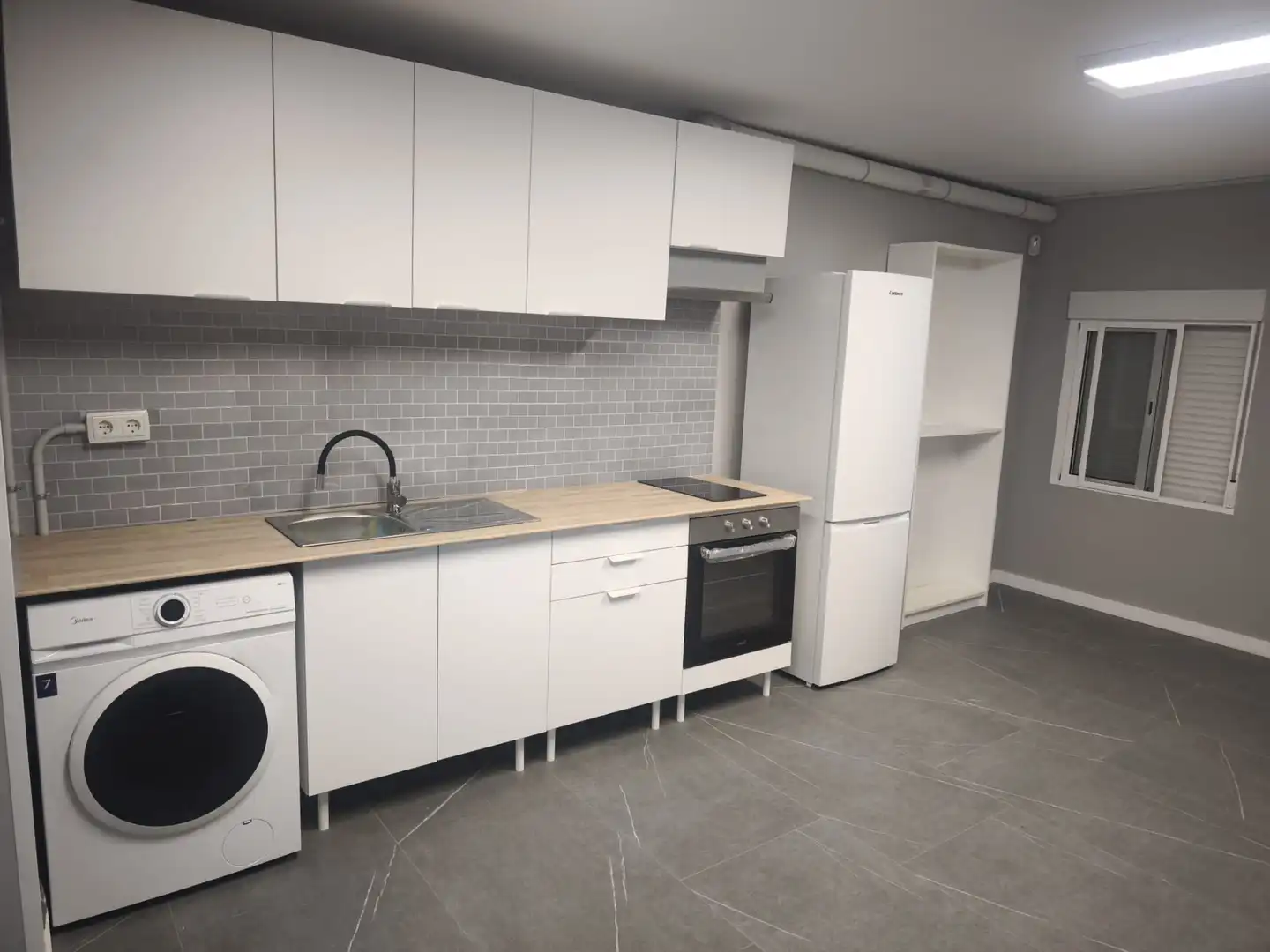 Cocina de Local de alquiler en Mataró con Aire acondicionado
