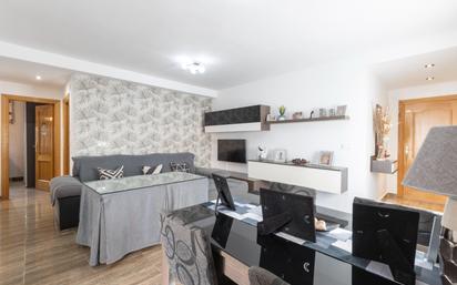 Sala d'estar de Pis en venda en Cenes de la Vega amb Terrassa