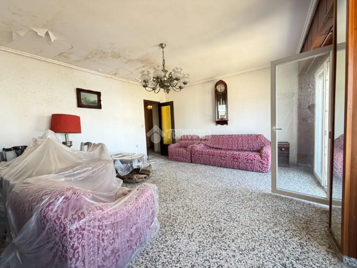 Sala de estar de Piso en venta en Xirivella con Balcón