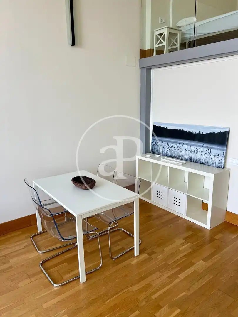 Comedor de Loft de alquiler en Valencia con Aire acondicionado y Amueblado