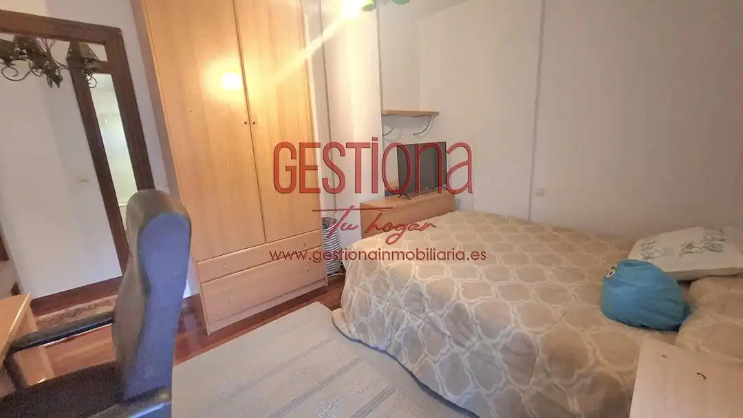 Schlafzimmer von Erdgeschoss zum Verkauf in Castro-Urdiales mit Heizung, Privatgarten und Terrasse