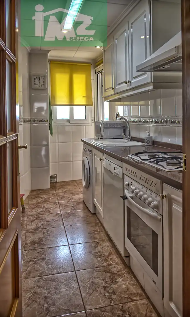 Cocina de Piso de alquiler en Sueca con Aire acondicionado, Amueblado y Horno