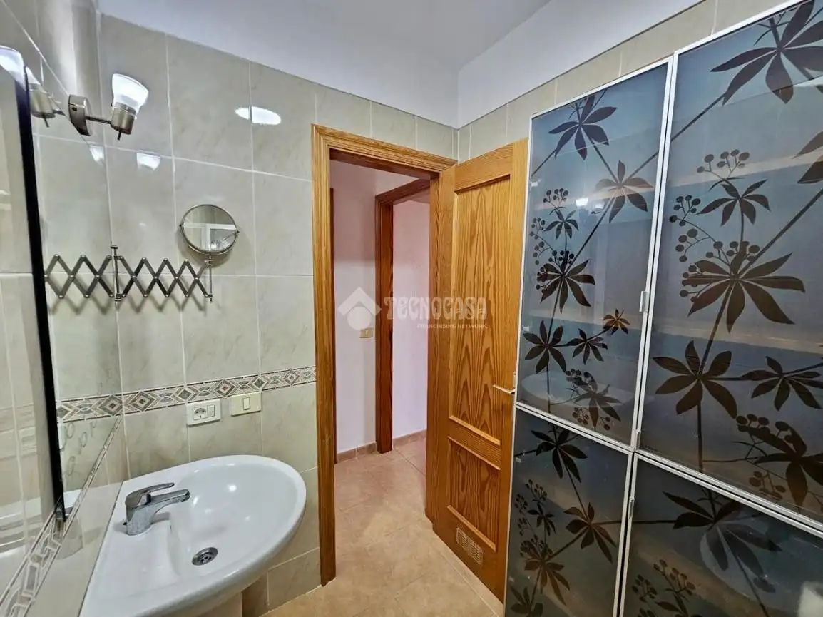 Baño de Piso en venta en Güímar con Balcón