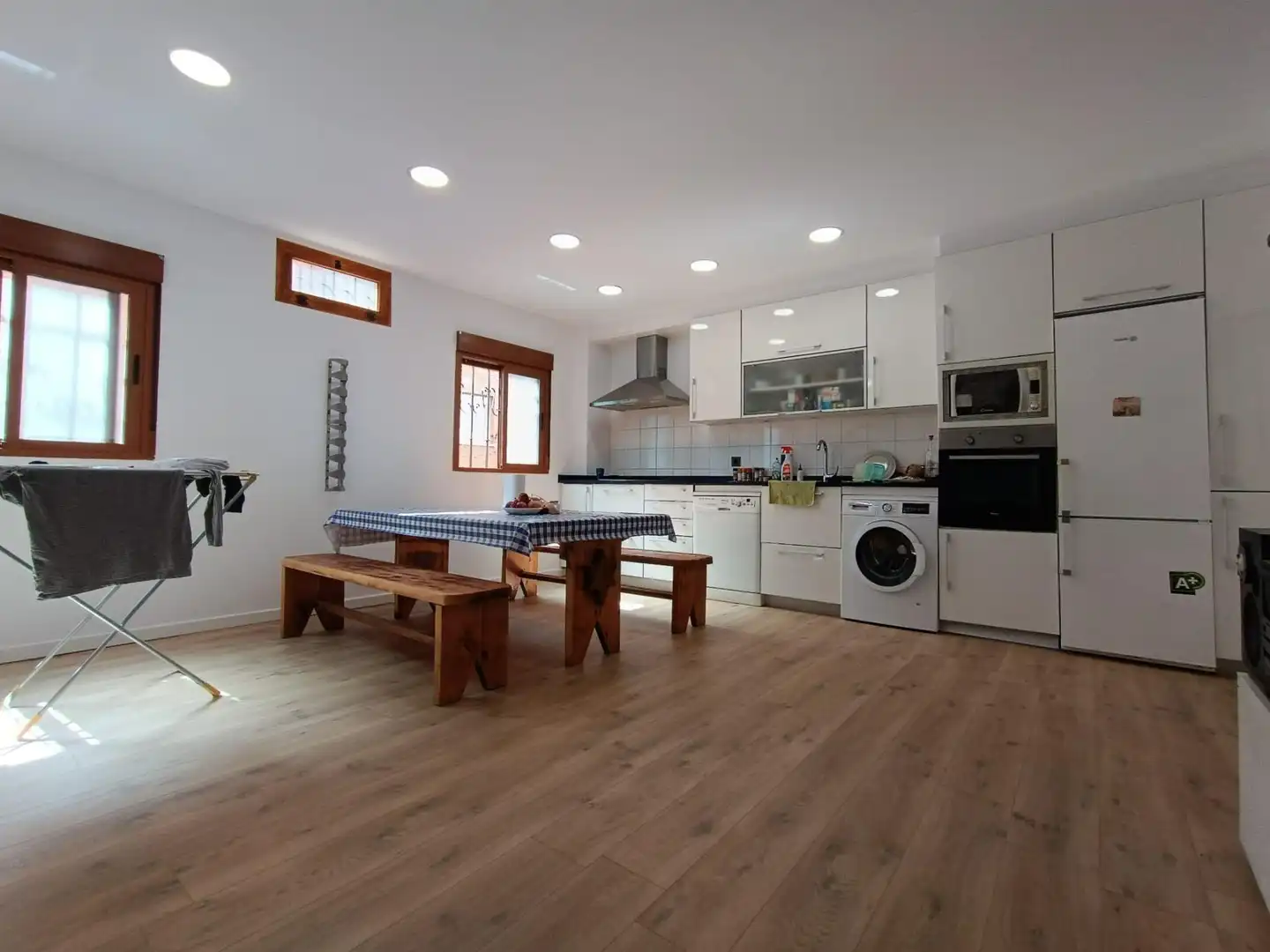 Kitchen of Commercial properties for sale in Bilbao   with Furnished