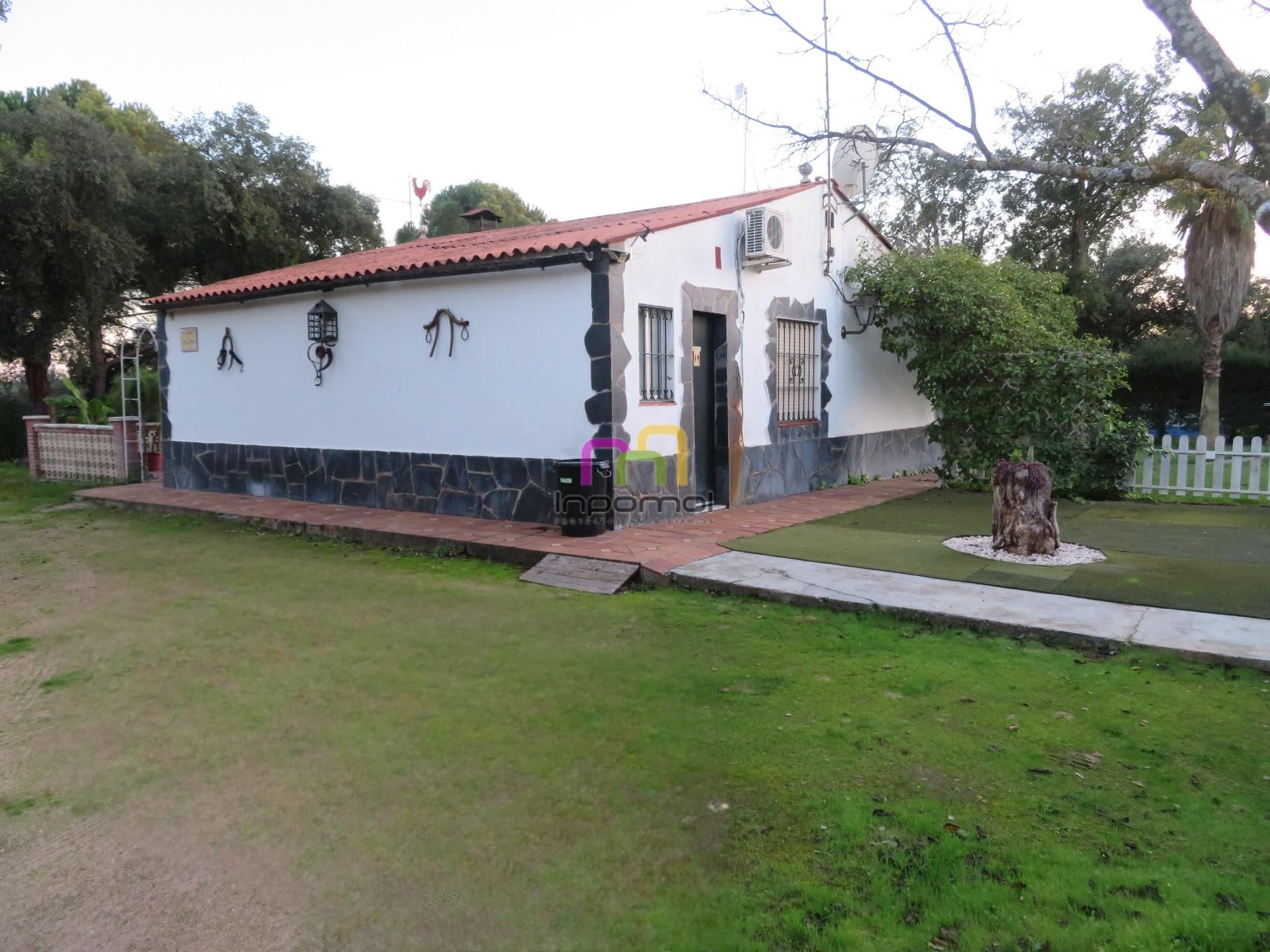 Garden of Country house for sale in Badajoz Capital  with Air Conditioner, Heating and Private garden