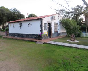 Jardí de Finca rústica en venda en Badajoz Capital amb Aire condicionat, Calefacció i Jardí privat