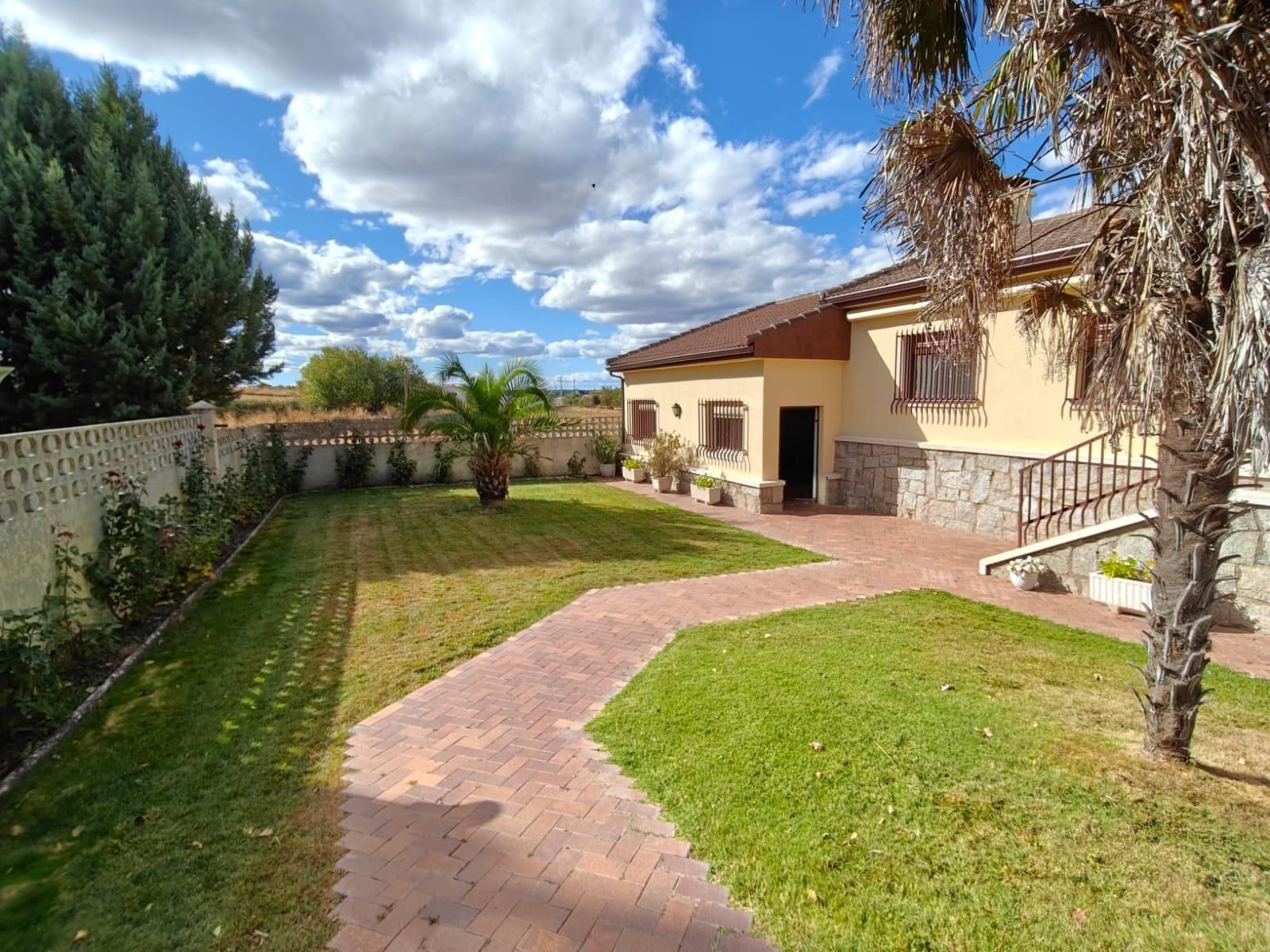 Jardí de Casa o xalet en venda en Ledesma amb Aire condicionat, Calefacció i Jardí privat