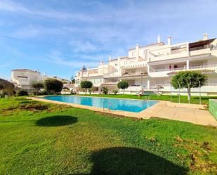 Vista exterior de Estudi en venda en Marbella amb Aire condicionat i Terrassa