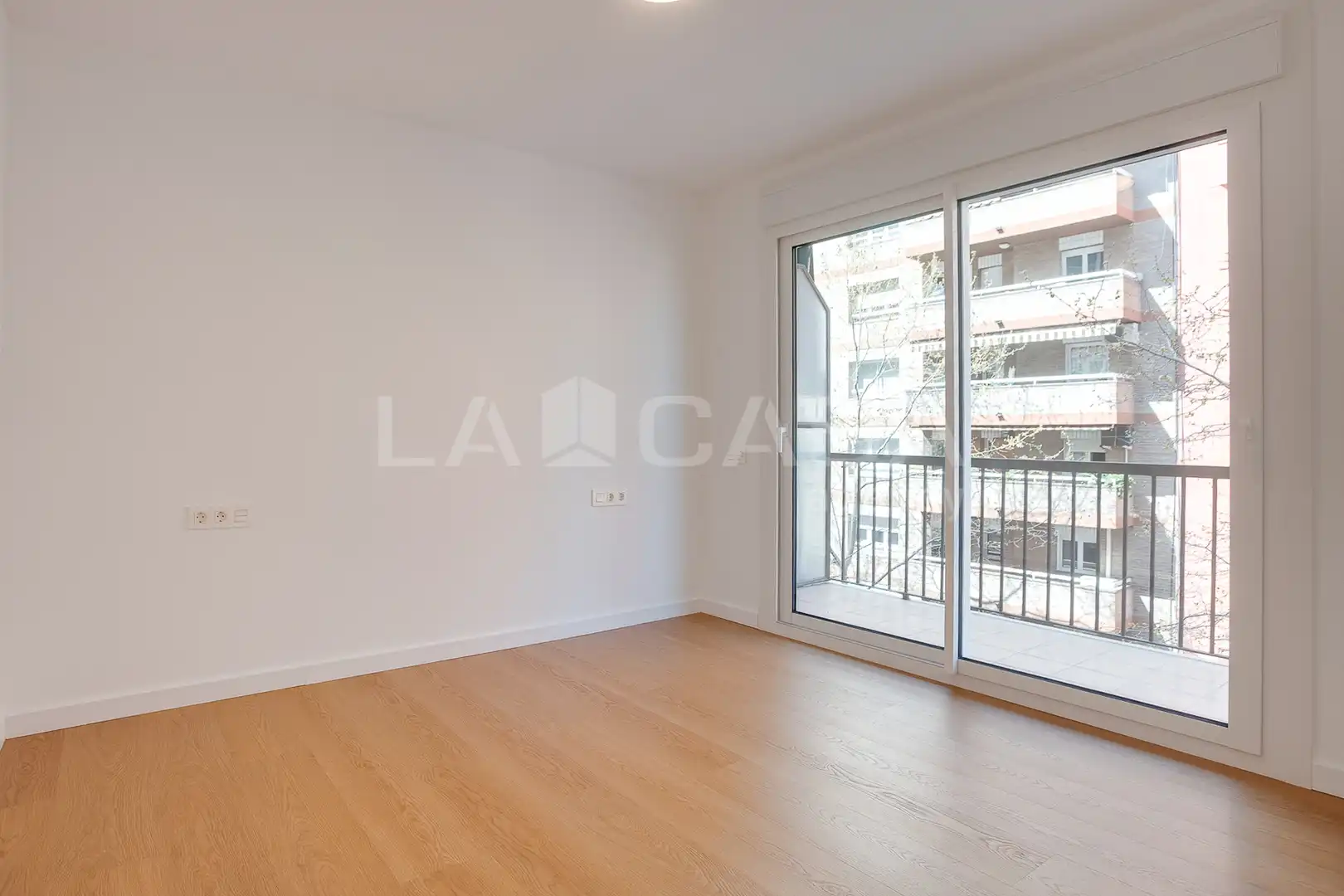 Habitación de Piso en venta en Barcelona con Calefacción y Balcón