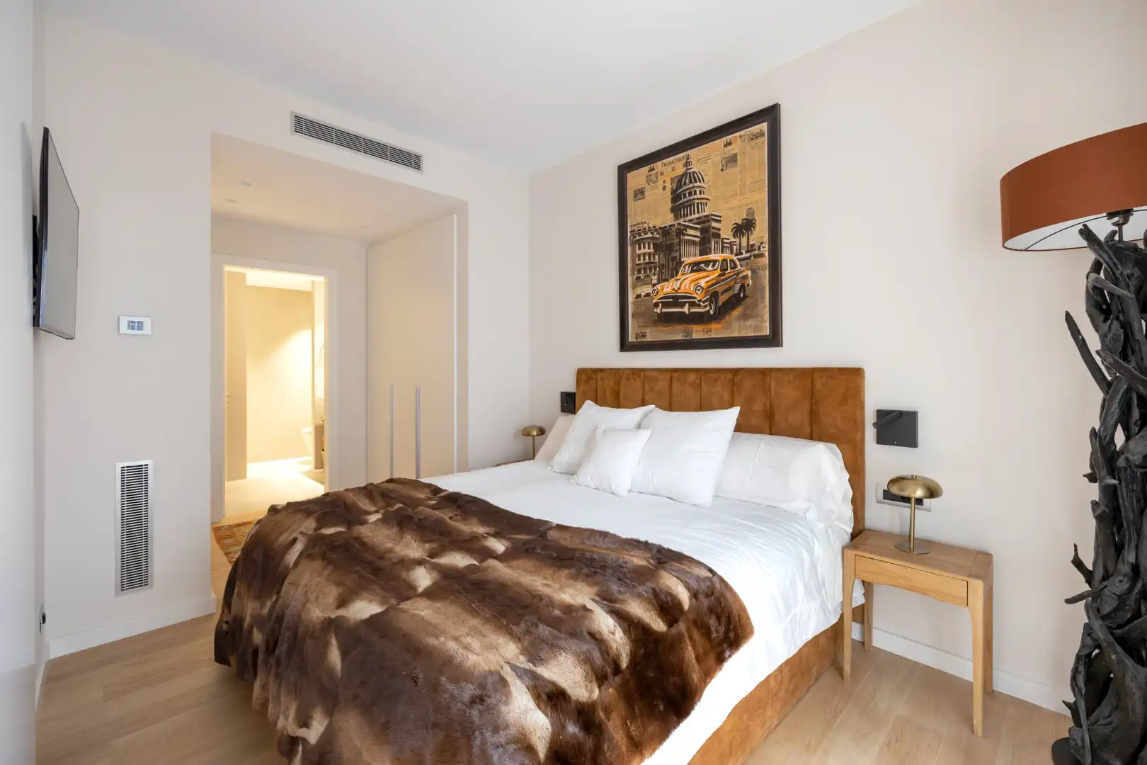 Dormitori de Apartament de lloguer en Barcelona amb Aire condicionat, Calefacció i Parquet