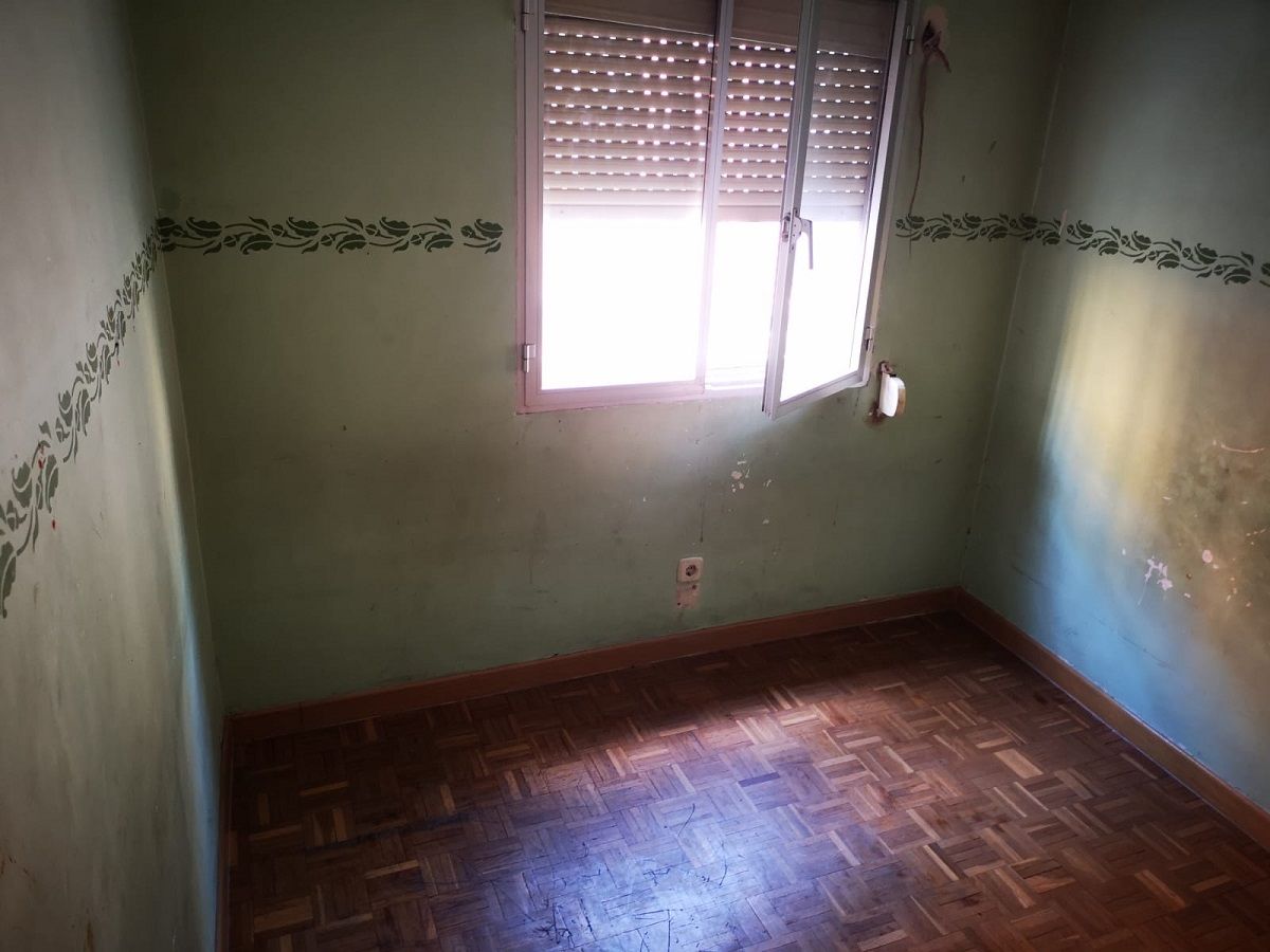 Bedroom of Flat for sale in  Madrid Capital