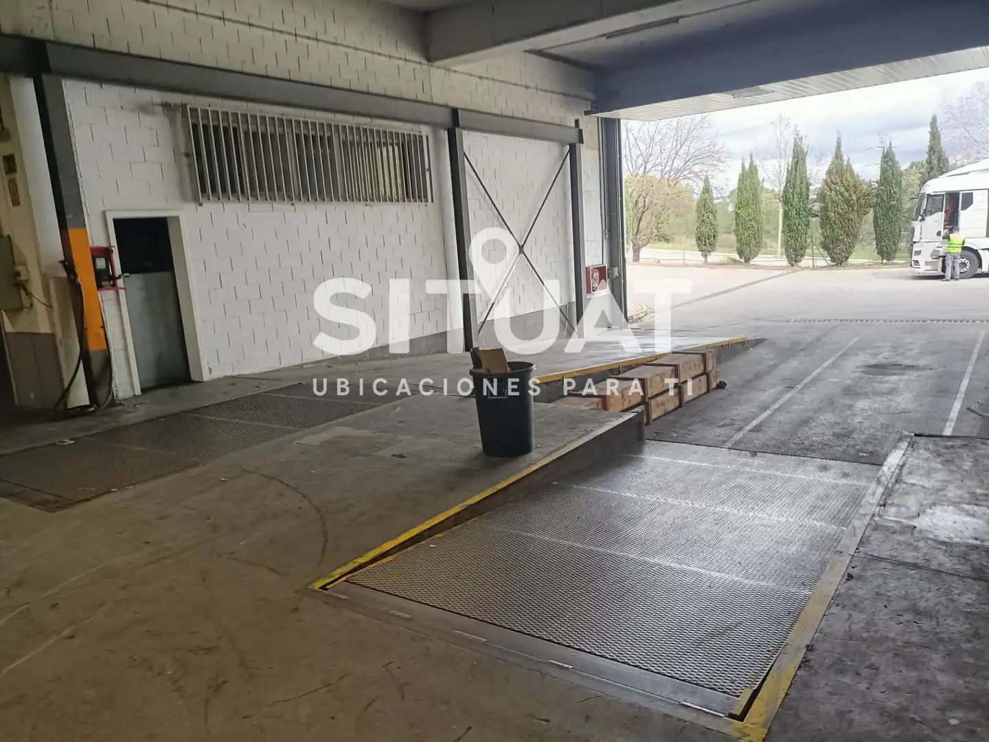 Parking de Nave industrial en venta en Castellbisbal con Calefacción y Alarma