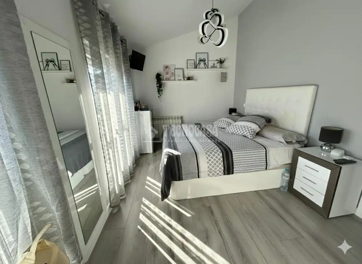 Schlafzimmer von Einfamilien-Reihenhaus zum Verkauf in Miengo mit Heizung, Privatgarten und Terrasse