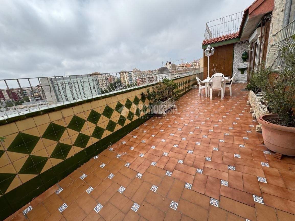 Terrassa de Pis en venda en  Barcelona Capital amb Aire condicionat i Terrassa