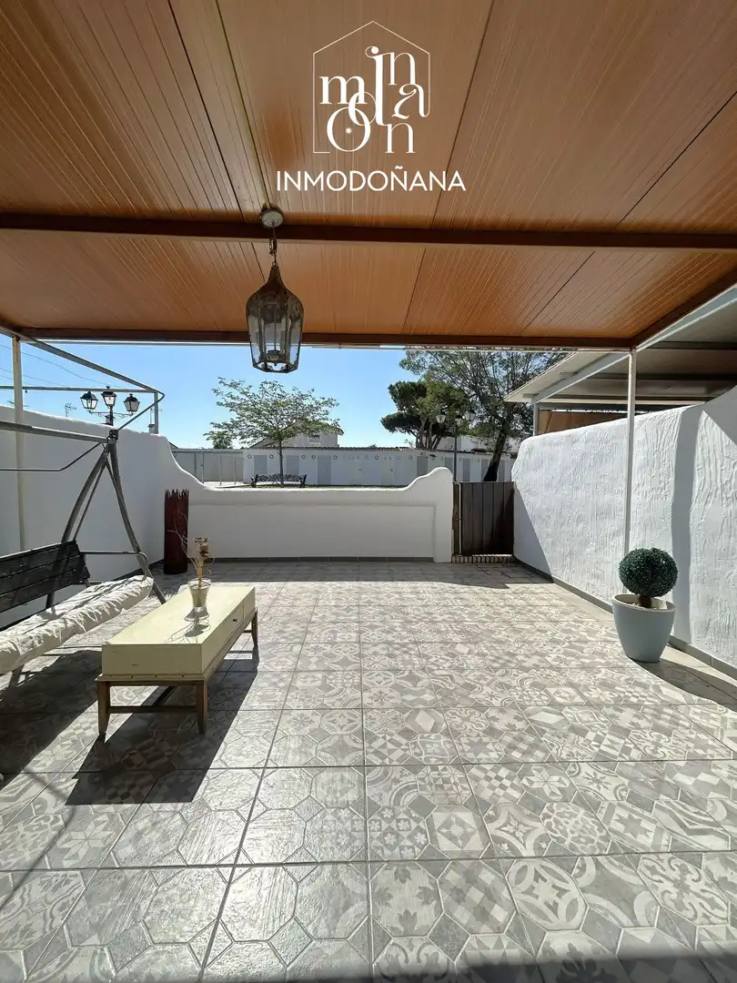 Terraza de Casa adosada en venta en Almonte con Jardín privado, Terraza y Trastero