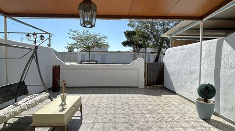 Foto 4 de Casa adosada en venta en Centro - Torre de la Higuera, Almonte
