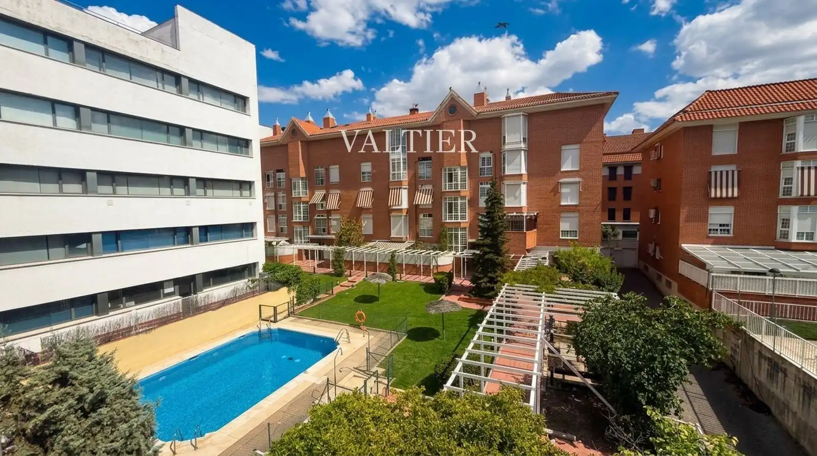 Dormitori de Dúplex en venda en Retiro