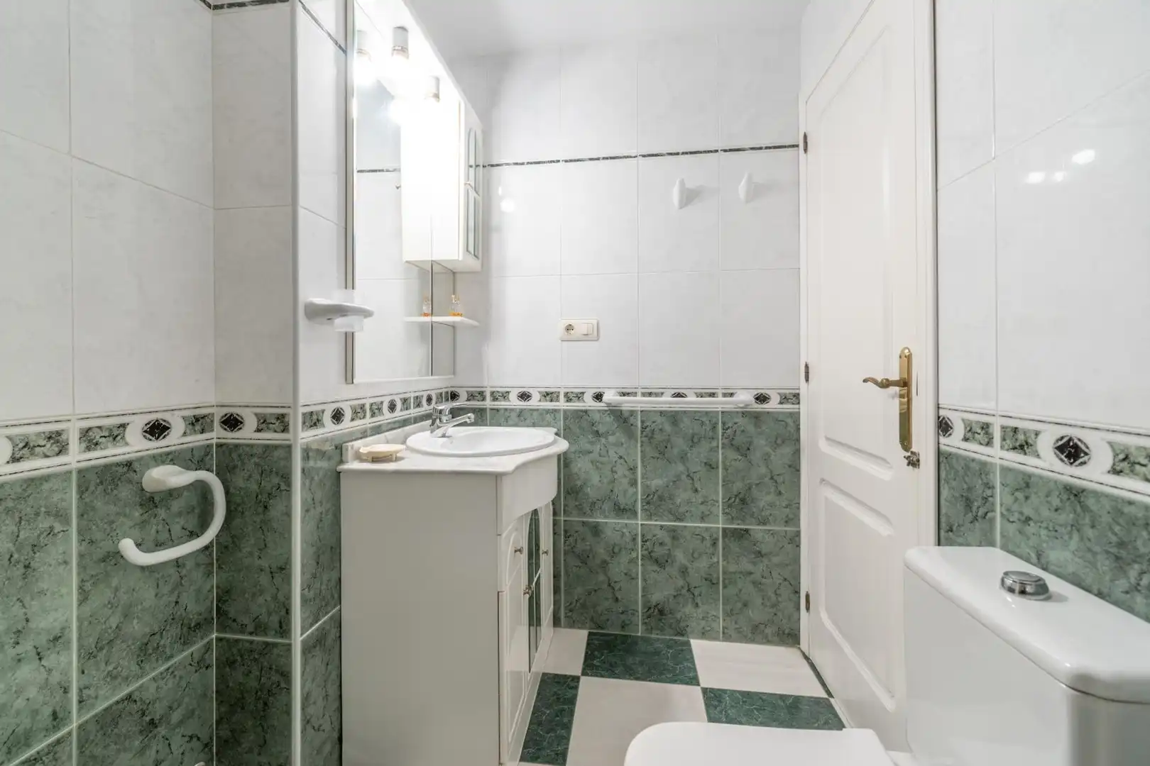 Bathroom of Flat for sale in Salobreña  with Private garden, Terrace and Furnished