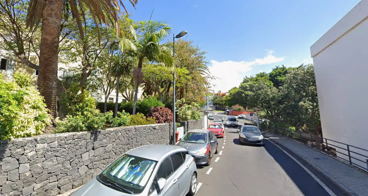 Vista exterior de Pis en venda en Arona