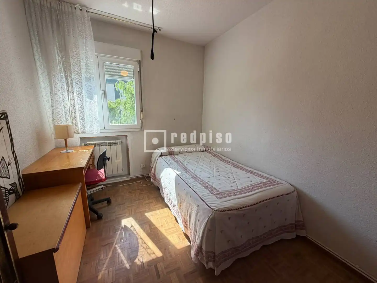 Bedroom of Flat for sale in Madrid  with Heating, Private garden and Parquet flooring
