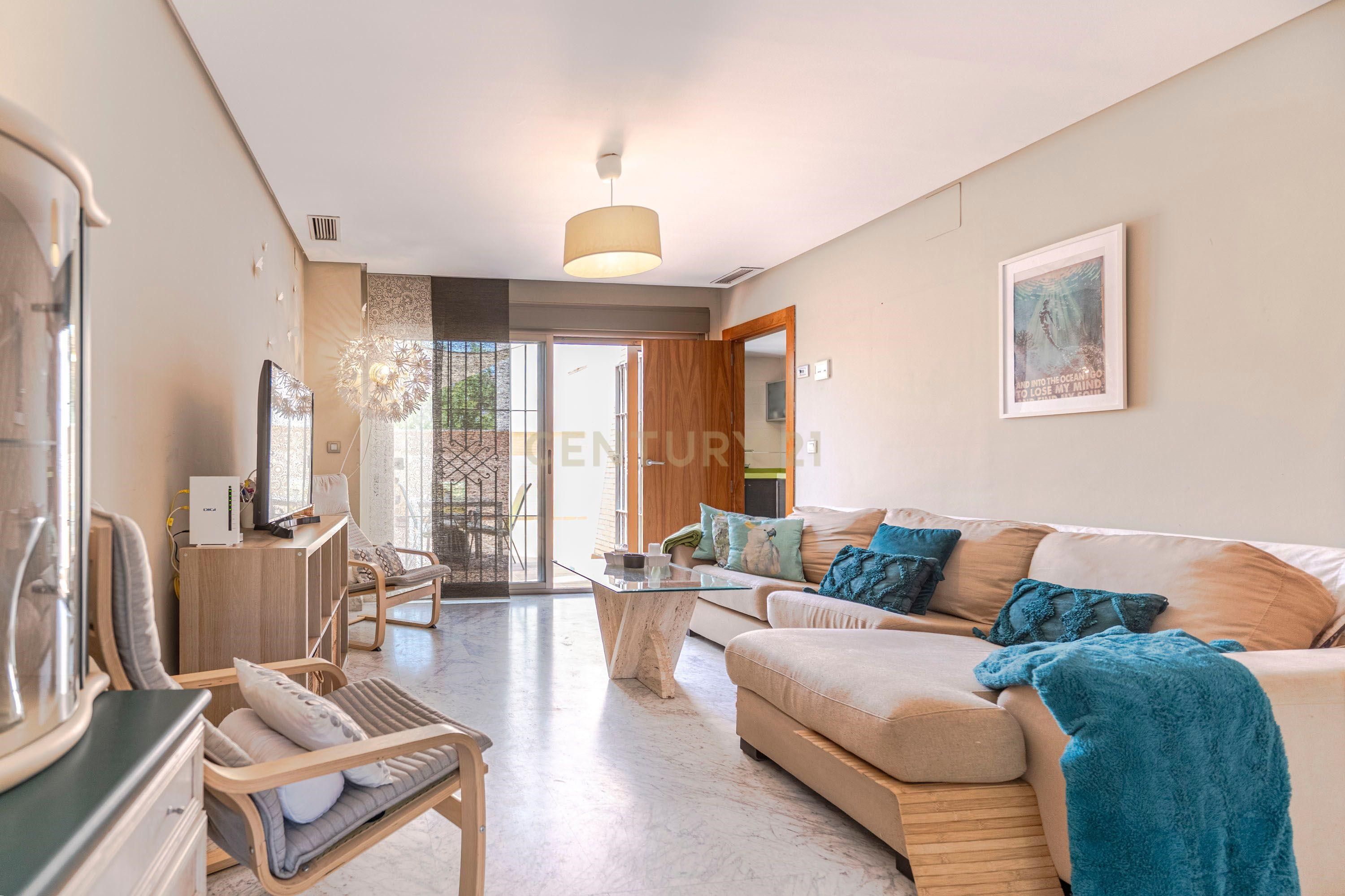 Sala d'estar de Casa o xalet en venda en  Granada Capital amb Aire condicionat, Calefacció i Terrassa