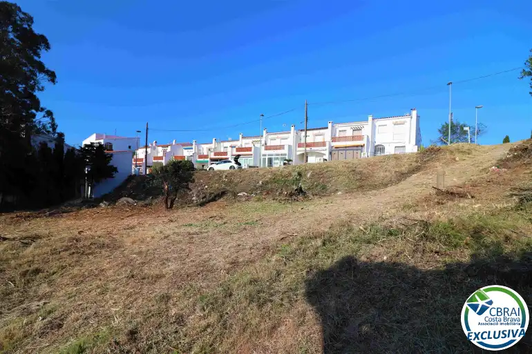 Wohnbaugrundstück zum Verkauf in Almadrava - Canyelles - Puig-Rom