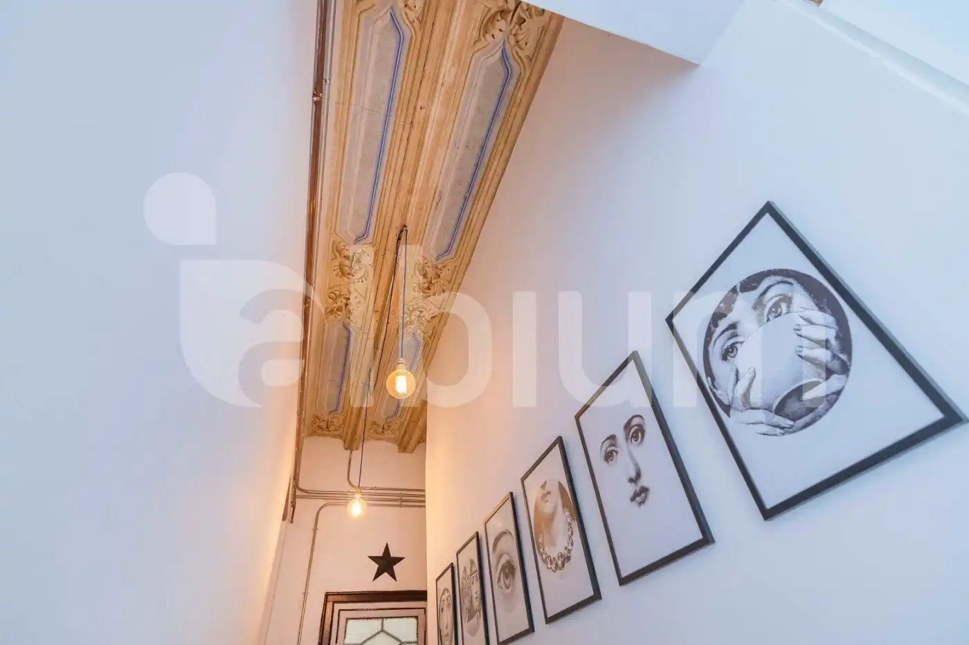 Wohnung zum Verkauf in Barcelona mit Klimaanlage und Terrasse