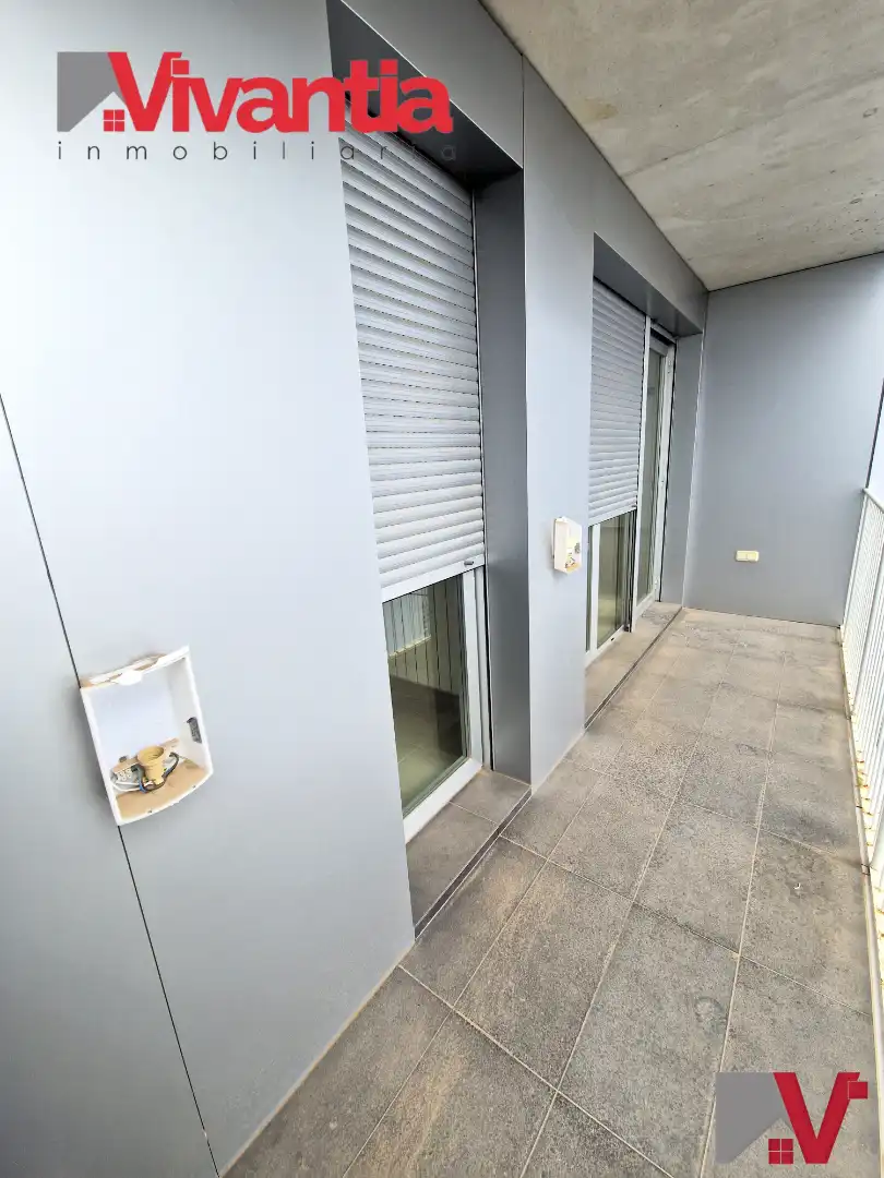 Piso con ascensor en venta en Avenida Juan Carlos I, imagen 6