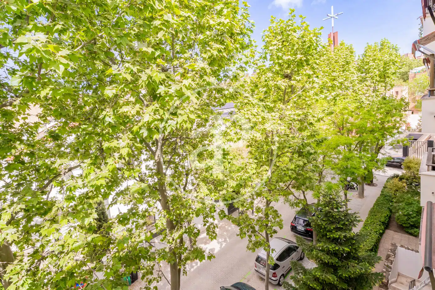 Außenansicht von Wohnung zum Verkauf in Madrid mit Klimaanlage, Heizung und Privatgarten