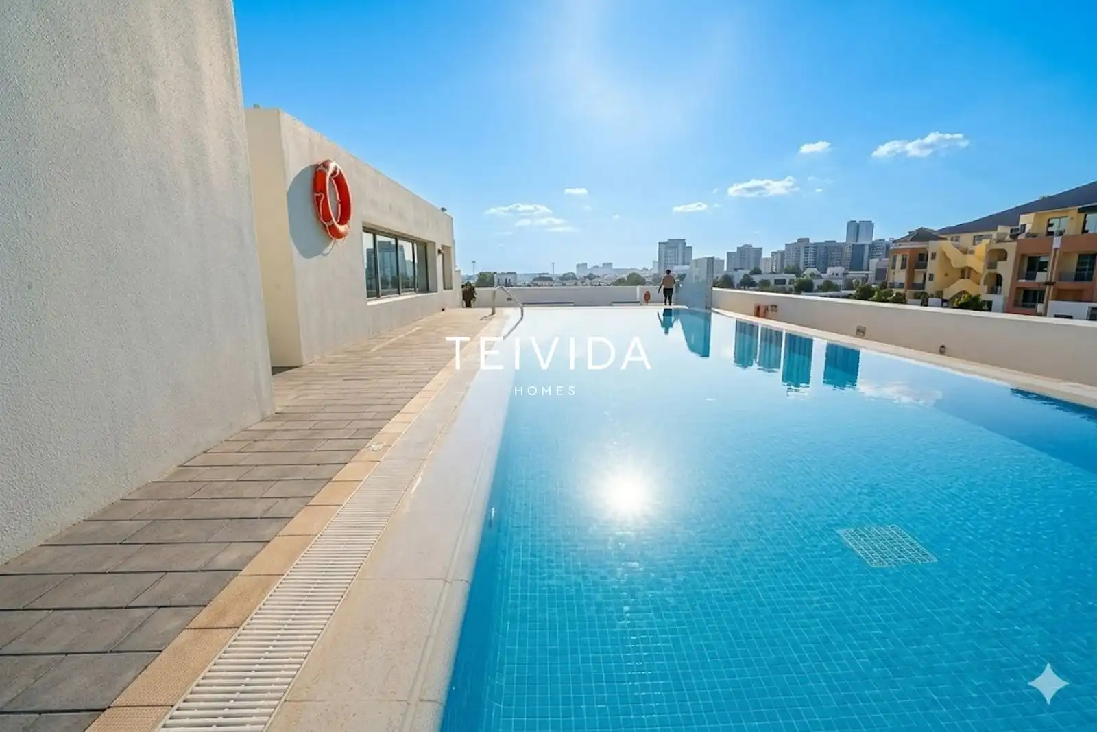 Piso con piscina en venta en Calle Príncipe Pelinor