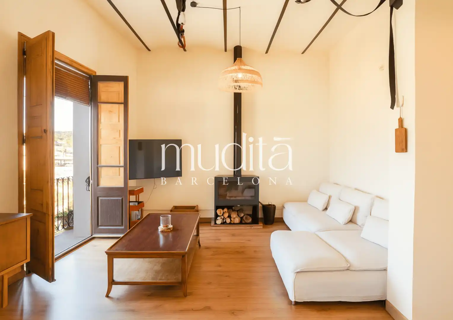 Sala d'estar de Apartament en venda en Sant Quirze de Besora amb Forn i Balcó