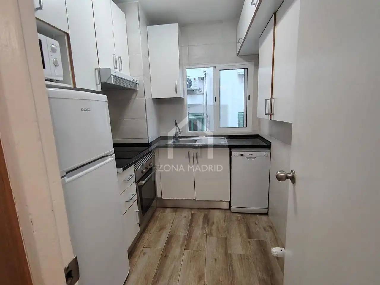 Cocina de Piso en venta en Madrid con Terraza