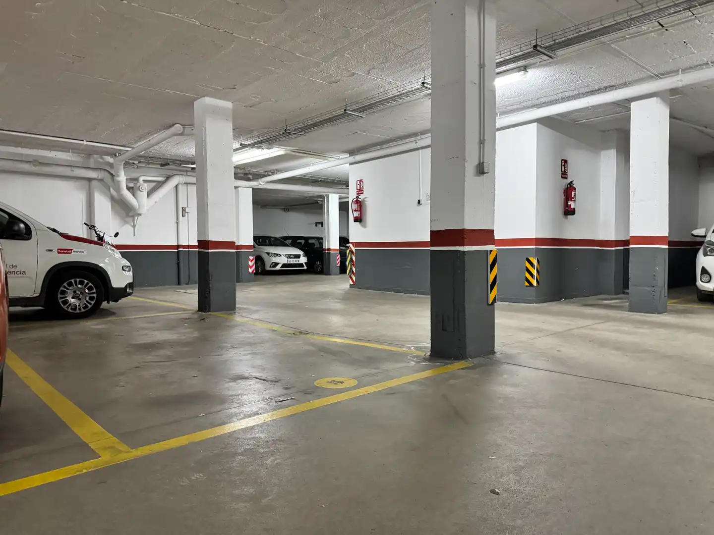 Parkplatz von Garage zur Miete in Girona
